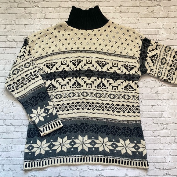 Vintage 90s Mom Nordic Turtleneck Sweater - Black & White - Picture 2 of 11